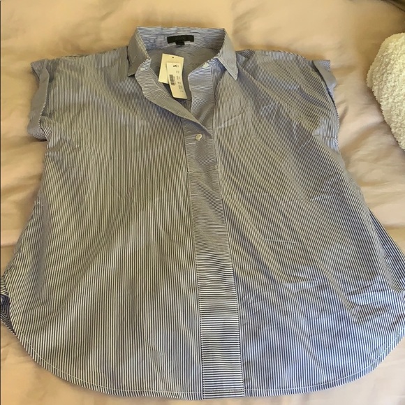 JCREW short sleeve top. - Picture 1 of 3